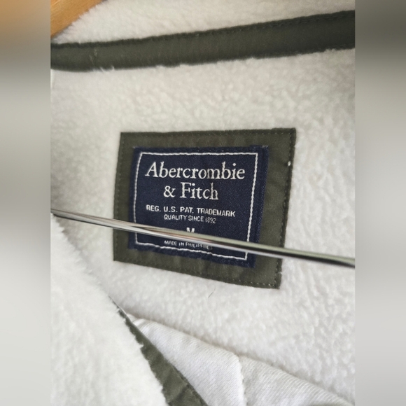 Abercrombie & Fitch White and Olive Jacket - Picture 11 of 12